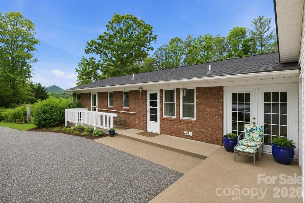22 Webb Hill Road Leicester, NC 28748