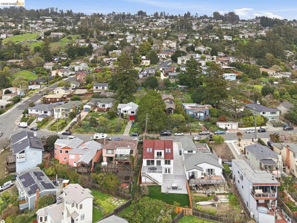 857 Balra Dr El Cerrito, CA 94530