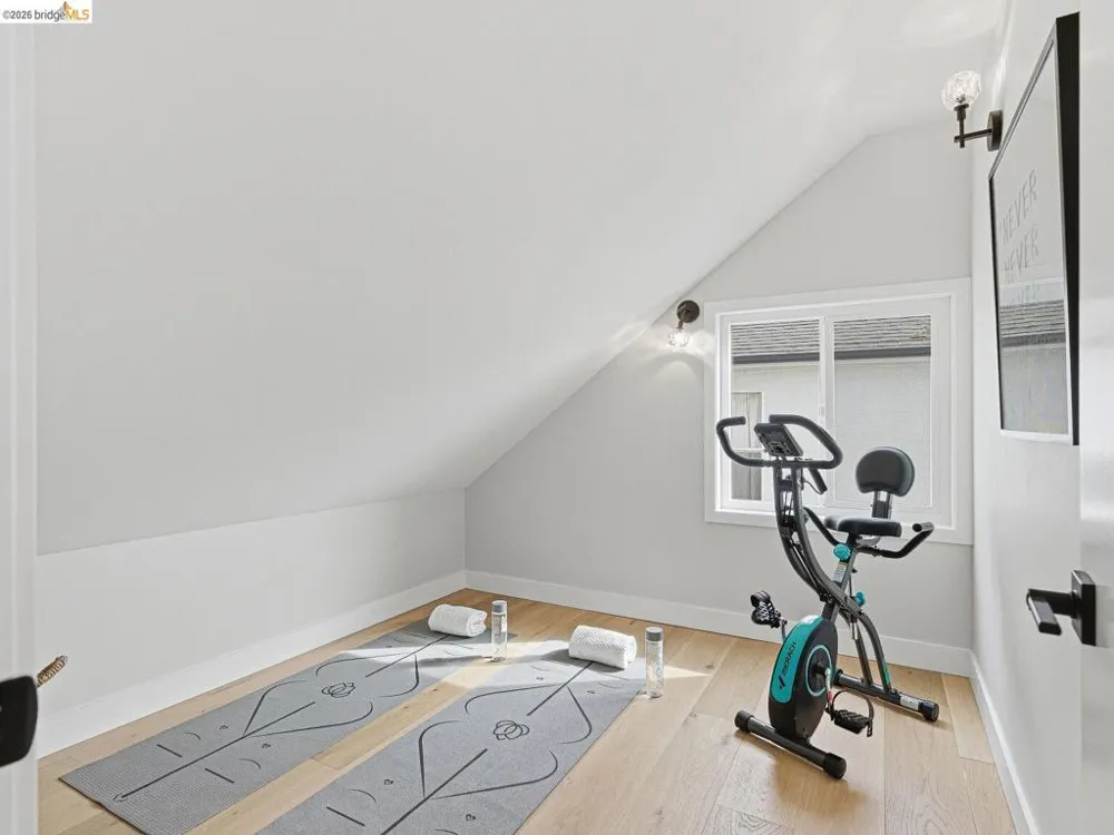 857 Balra Dr El Cerrito, CA 94530