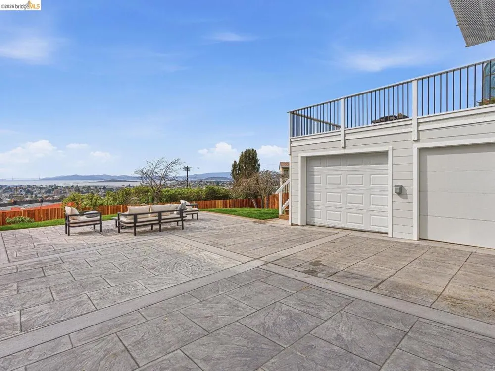 857 Balra Dr El Cerrito, CA 94530
