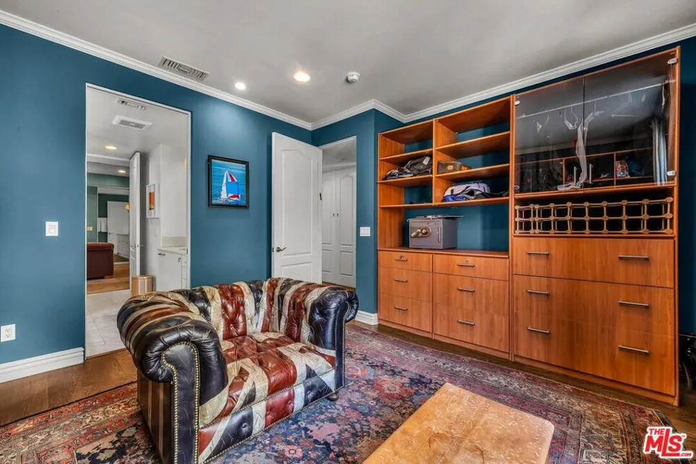5205 Via Donte Marina del Rey, CA 90292