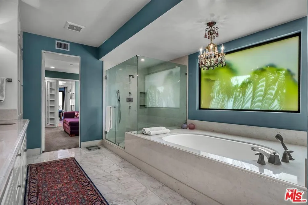 5205 Via Donte Marina del Rey, CA 90292