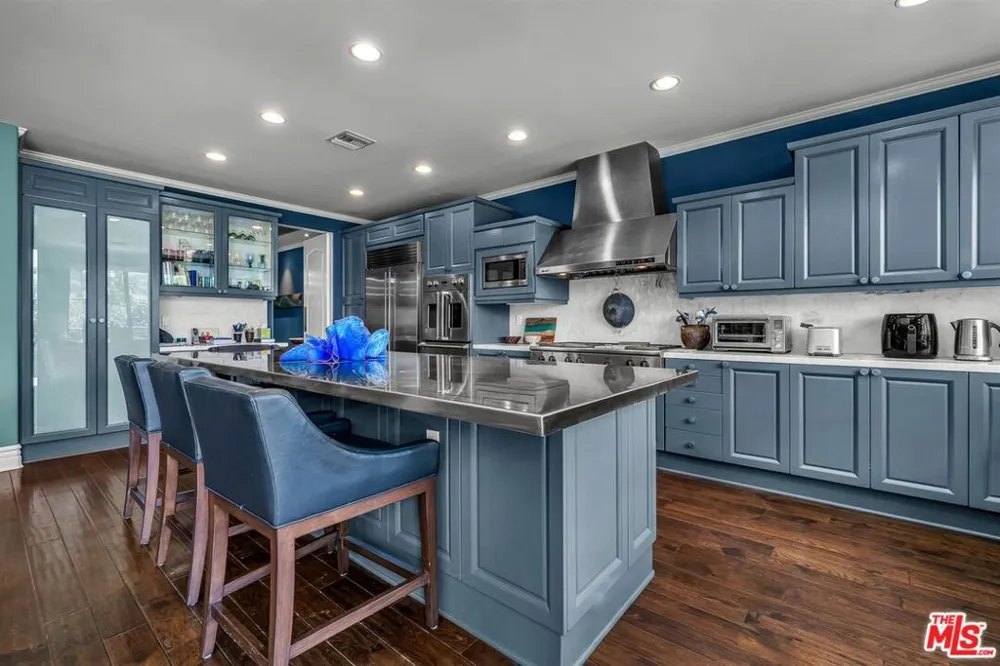 5205 Via Donte Marina del Rey, CA 90292