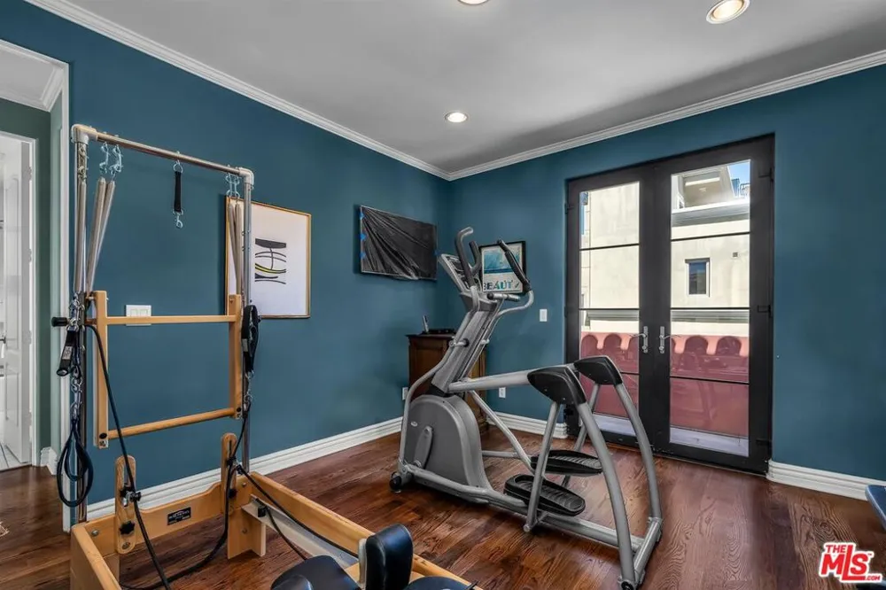 5205 Via Donte Marina del Rey, CA 90292