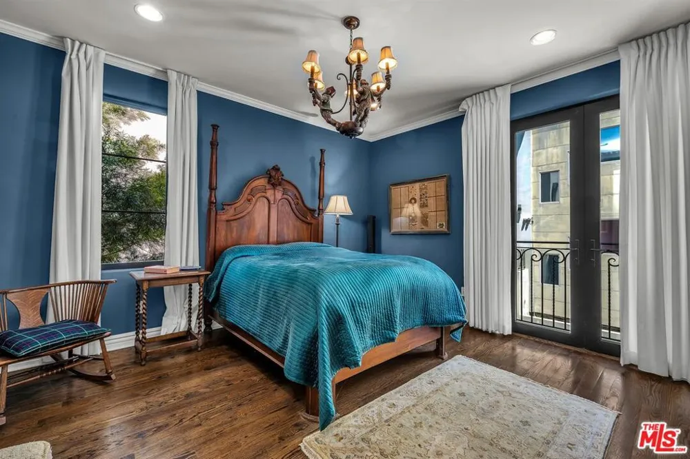 5205 Via Donte Marina del Rey, CA 90292