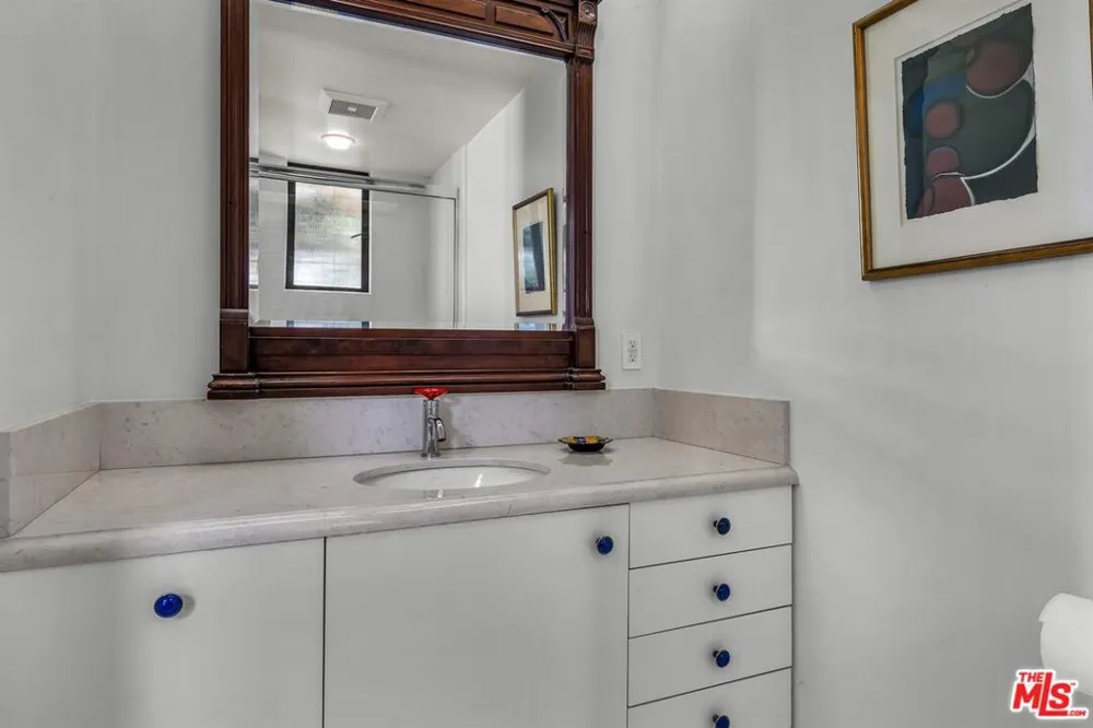 5205 Via Donte Marina del Rey, CA 90292