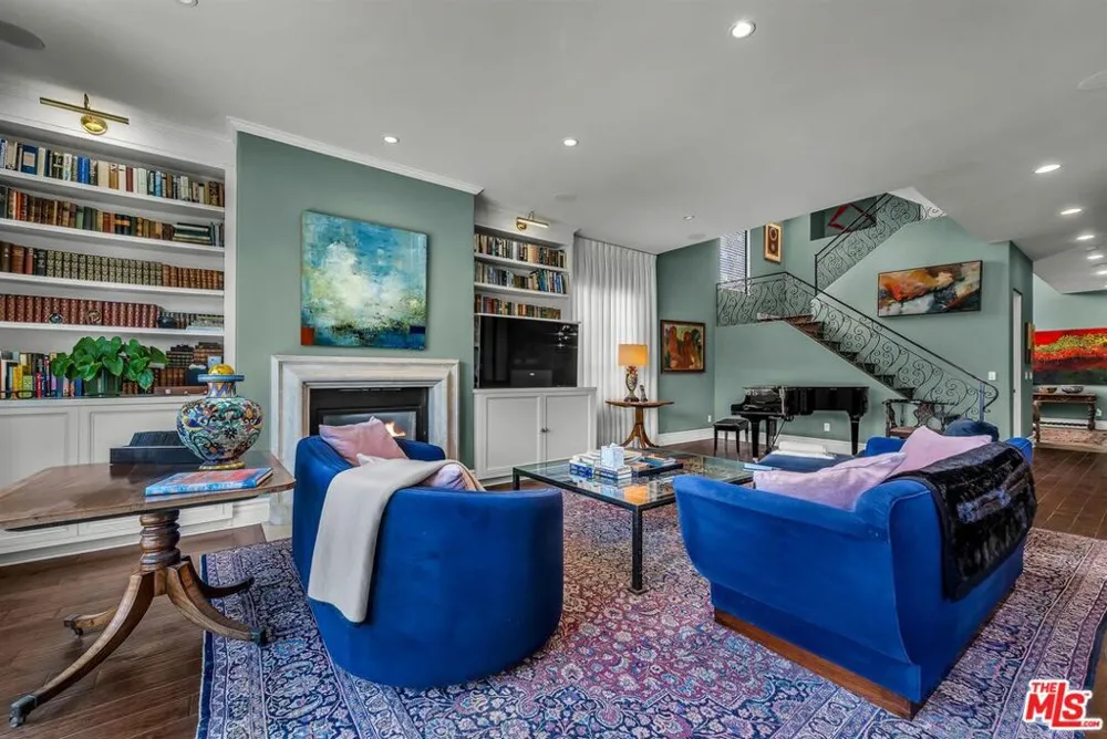 5205 Via Donte Marina del Rey, CA 90292