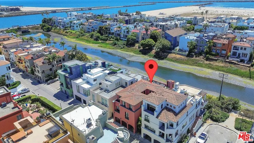 5205 Via Donte Marina del Rey, CA 90292