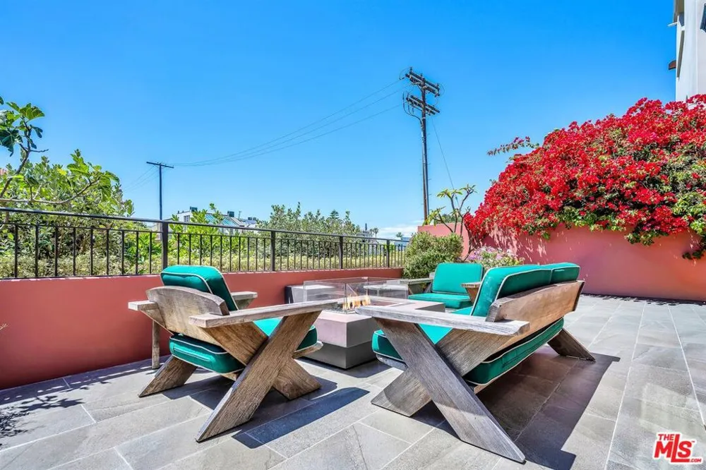 5205 Via Donte Marina del Rey, CA 90292
