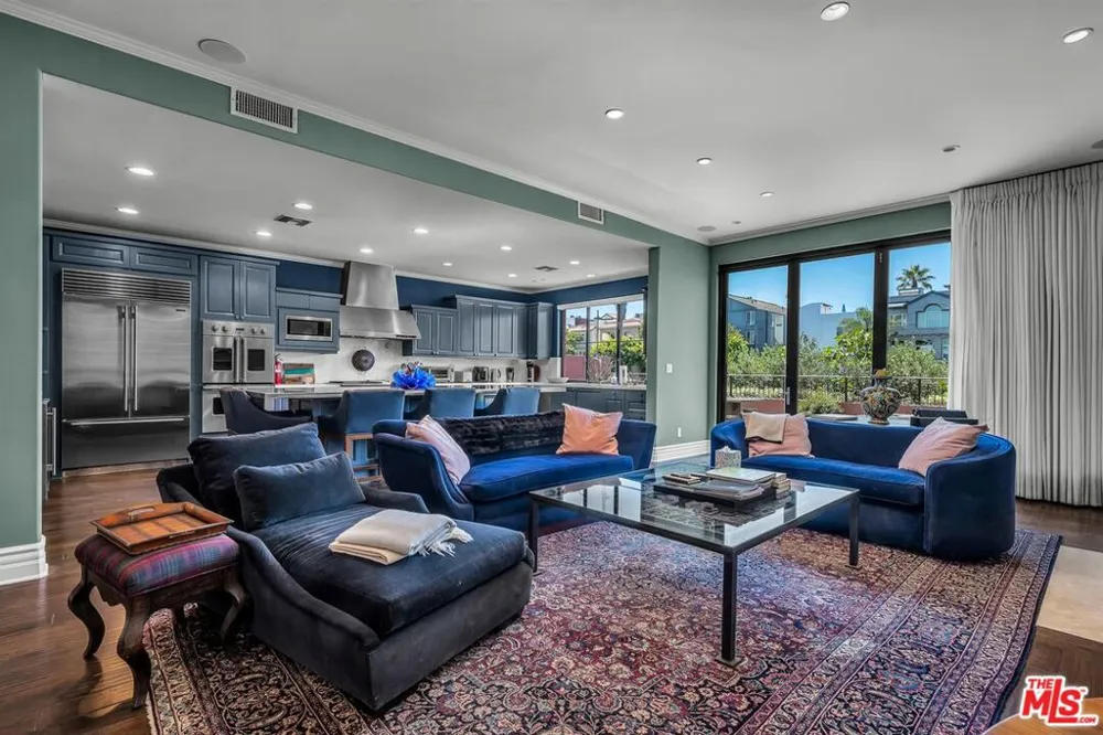 5205 Via Donte Marina del Rey, CA 90292
