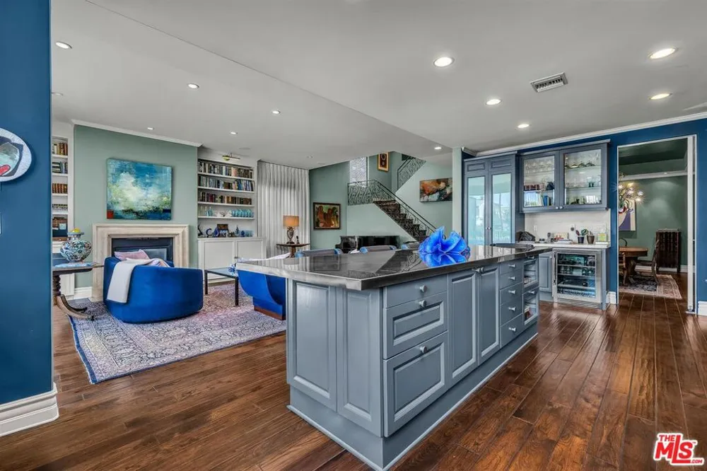 5205 Via Donte Marina del Rey, CA 90292
