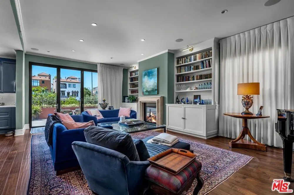 5205 Via Donte Marina del Rey, CA 90292