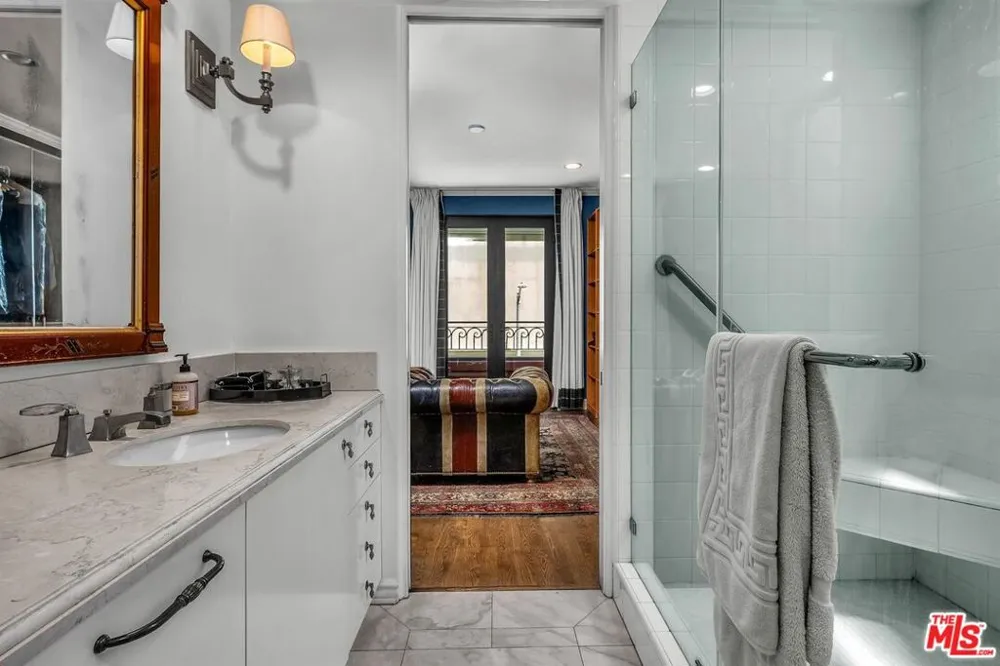 5205 Via Donte Marina del Rey, CA 90292