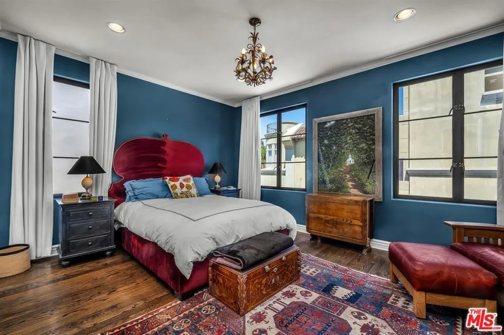 5205 Via Donte Marina del Rey, CA 90292