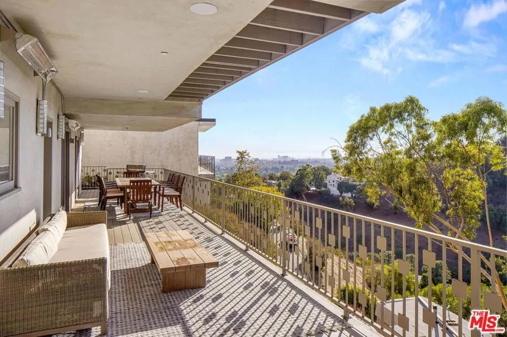 1433 Summitridge Drive Beverly Hills, CA 90210