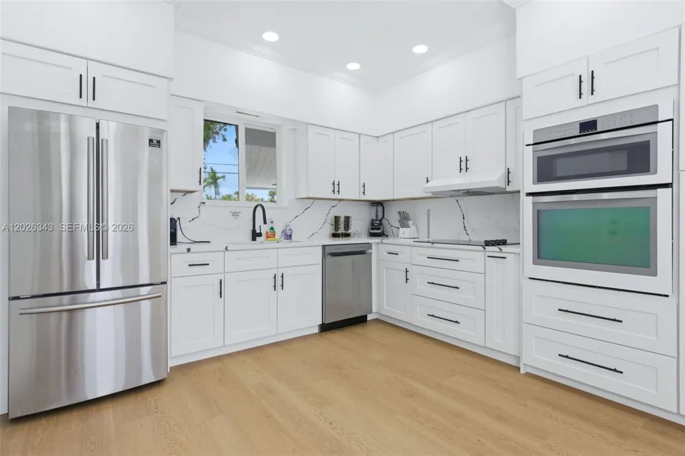 1510 S Treasure Dr #SINGLE North Bay Village, FL 33141