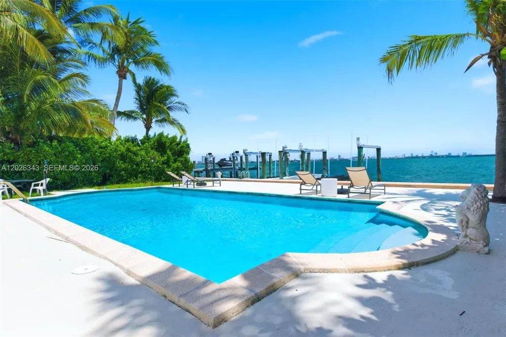 1510 S Treasure Dr #SINGLE North Bay Village, FL 33141