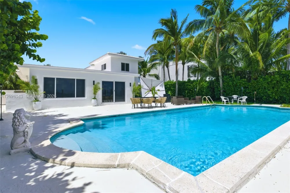 1510 S Treasure Dr #SINGLE North Bay Village, FL 33141