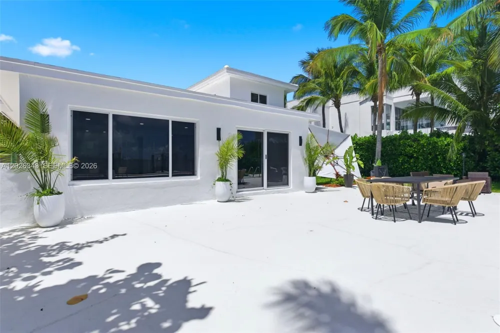 1510 S Treasure Dr #SINGLE North Bay Village, FL 33141