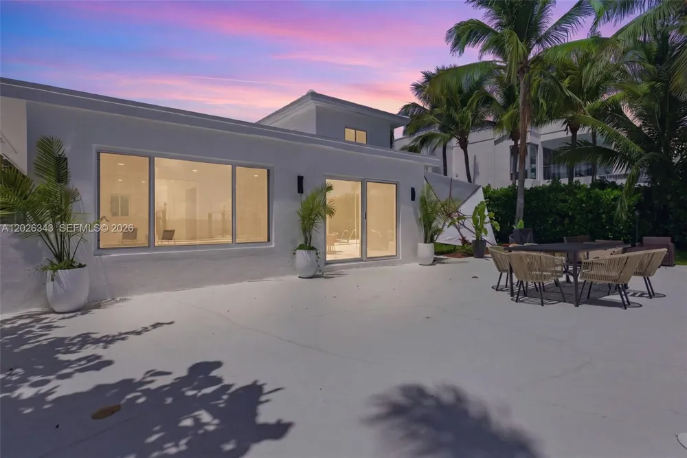 1510 S Treasure Dr #SINGLE North Bay Village, FL 33141