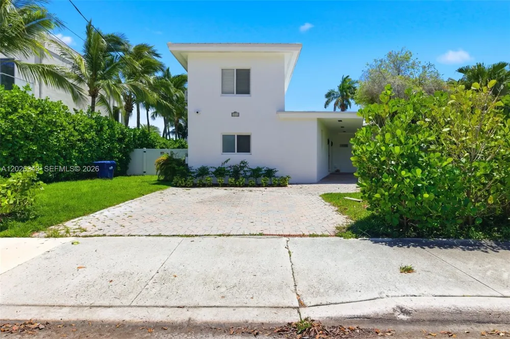 1510 S Treasure Dr #SINGLE North Bay Village, FL 33141