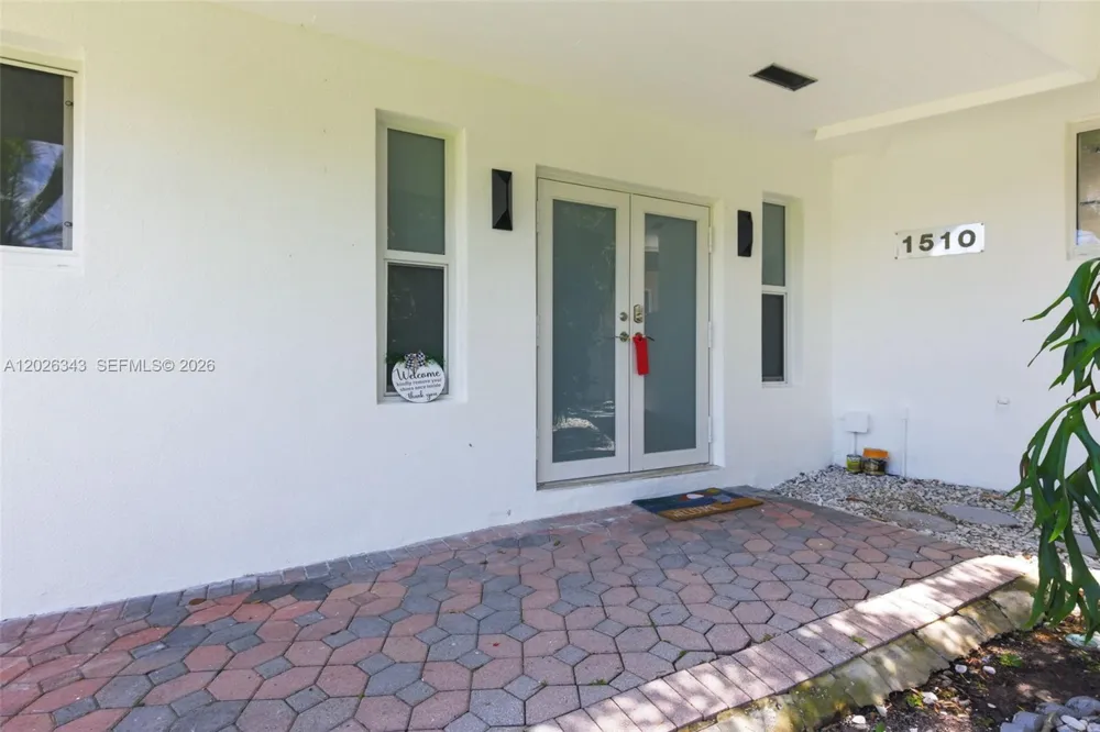 1510 S Treasure Dr #SINGLE North Bay Village, FL 33141