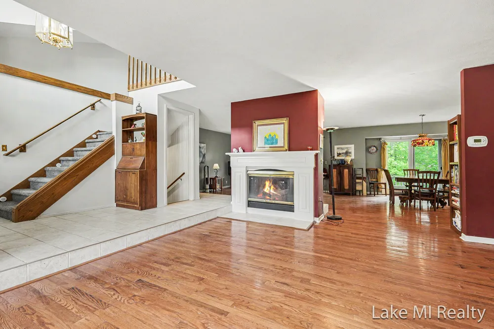 5537 Bentbrook Street SE Kentwood City, MI 49508