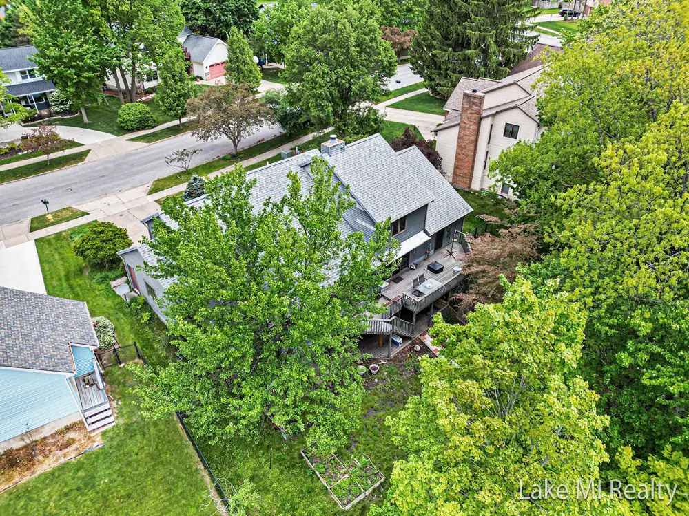 5537 Bentbrook Street SE Kentwood City, MI 49508