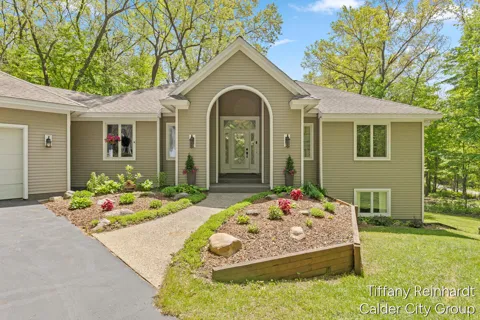 2760 Tyler Trail SE