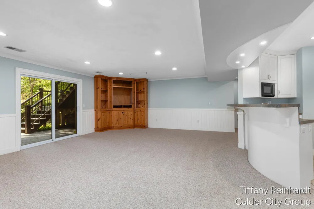 2760 Tyler Trail SE Lowell, MI 49331