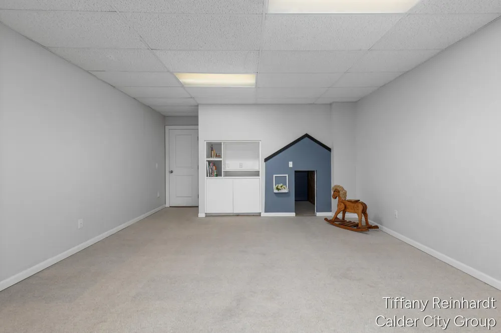 2760 Tyler Trail SE Lowell, MI 49331
