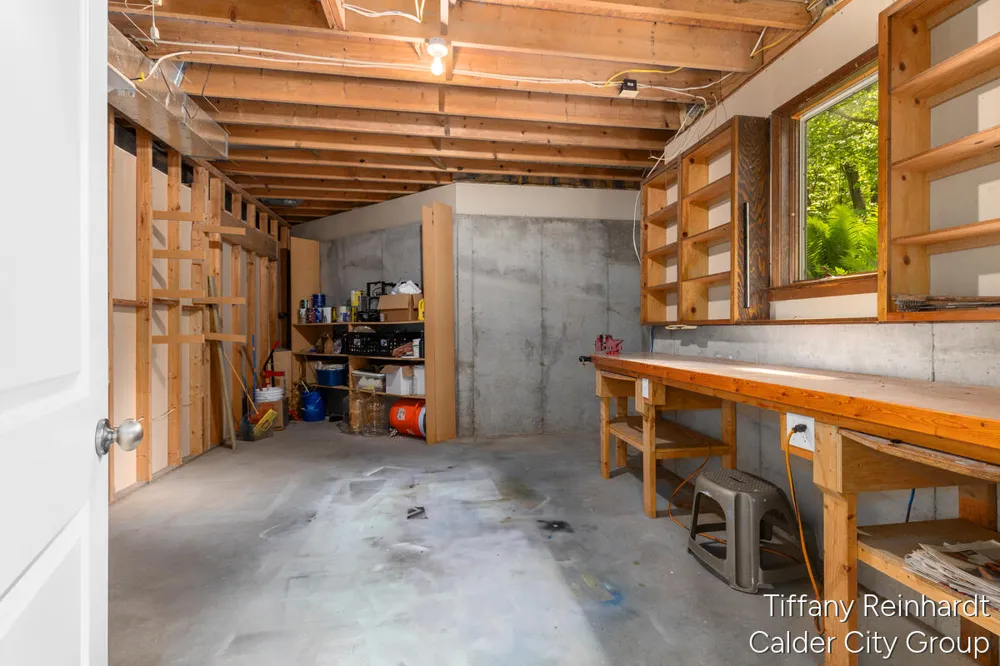 2760 Tyler Trail SE Lowell, MI 49331