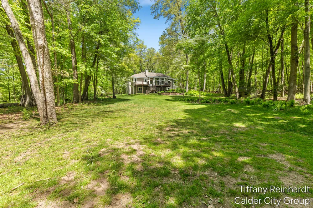 2760 Tyler Trail SE Lowell, MI 49331