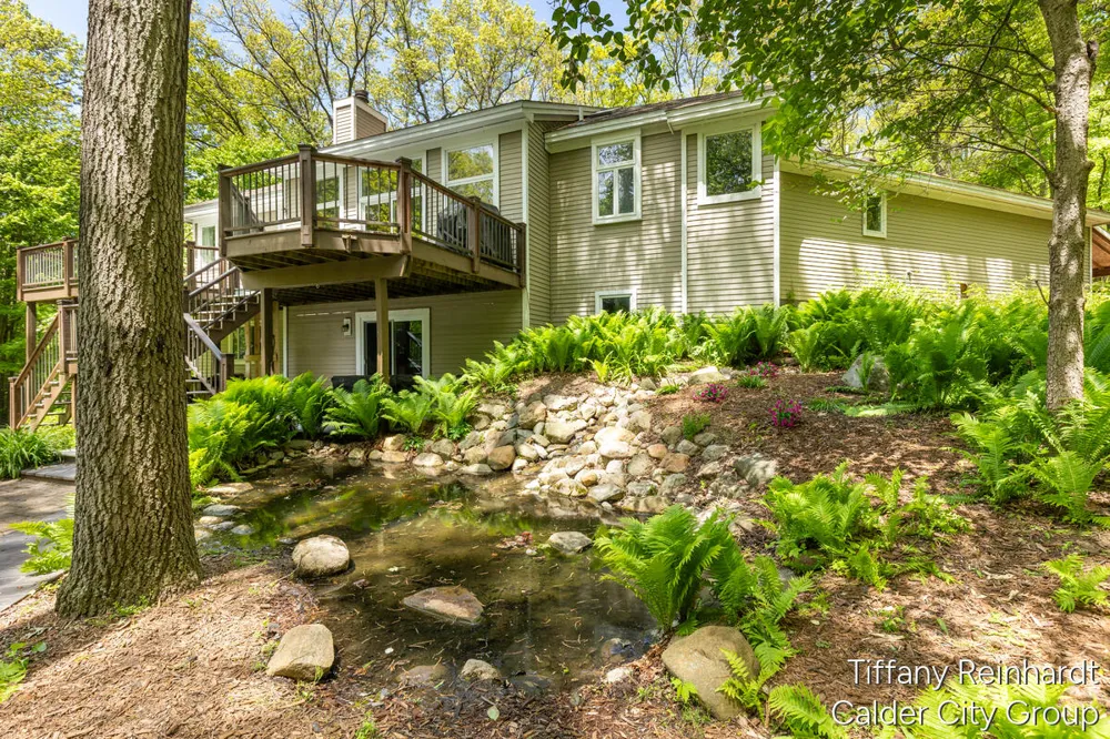 2760 Tyler Trail SE Lowell, MI 49331