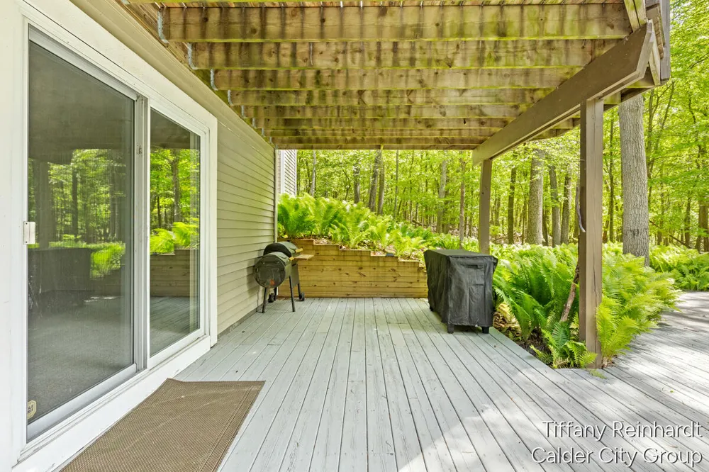 2760 Tyler Trail SE Lowell, MI 49331