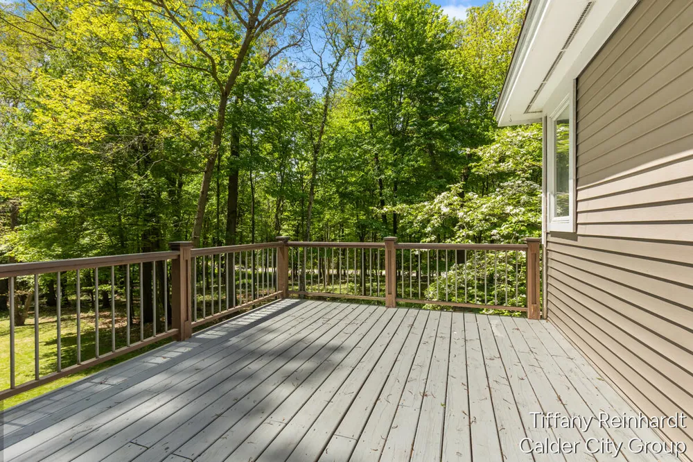 2760 Tyler Trail SE Lowell, MI 49331
