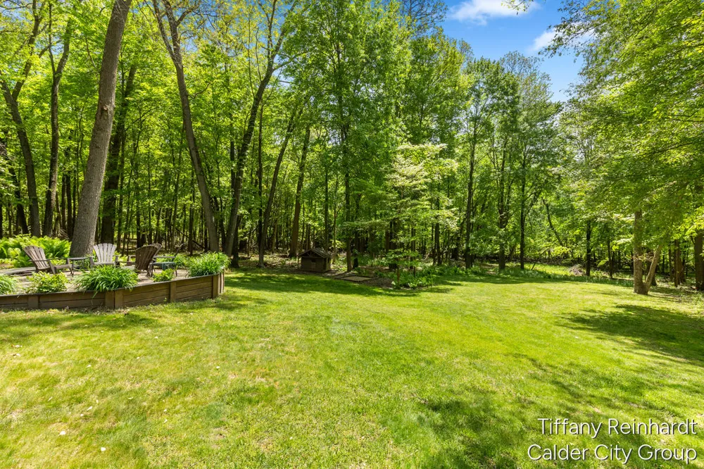 2760 Tyler Trail SE Lowell, MI 49331