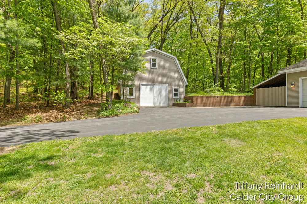 2760 Tyler Trail SE Lowell, MI 49331