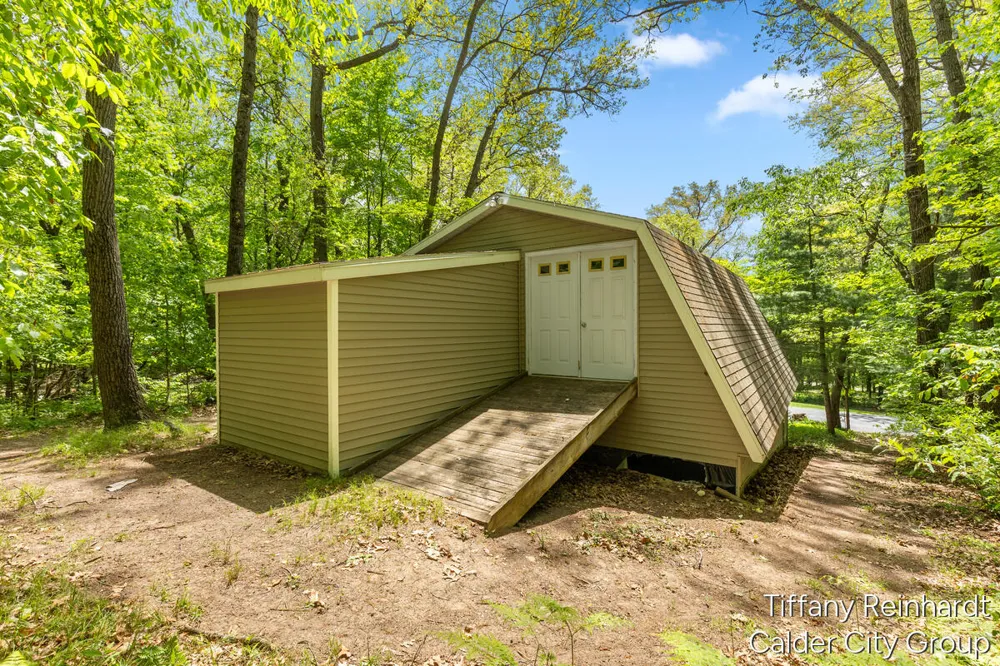 2760 Tyler Trail SE Lowell, MI 49331