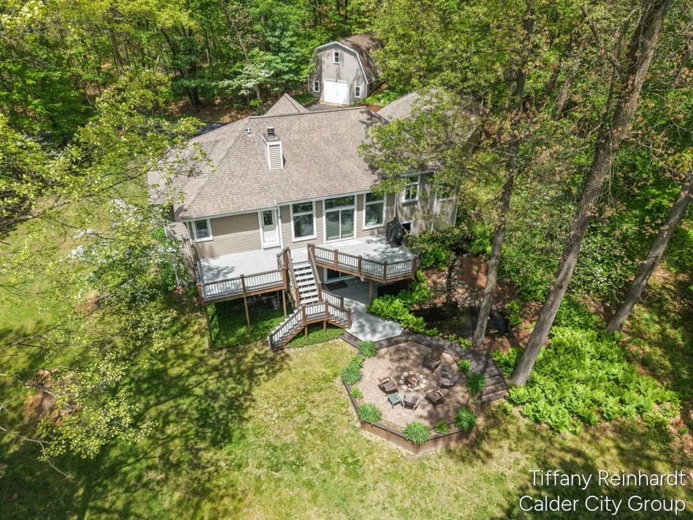 2760 Tyler Trail SE Lowell, MI 49331