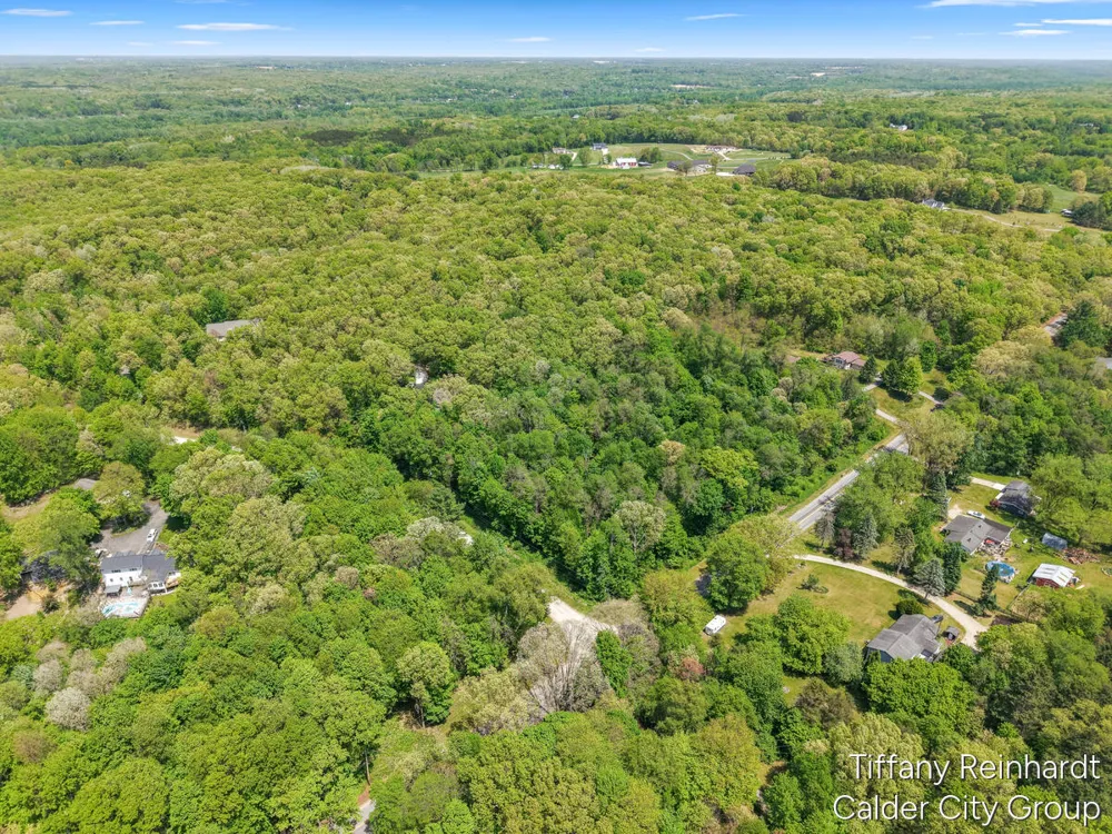2760 Tyler Trail SE Lowell, MI 49331