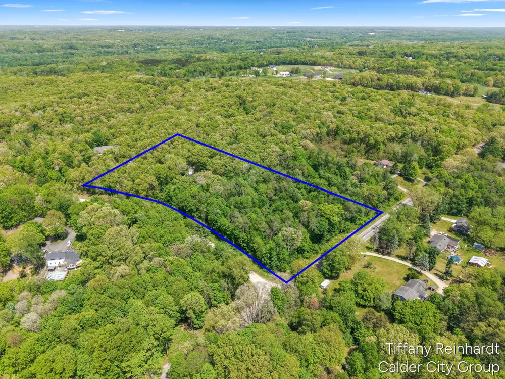 2760 Tyler Trail SE Lowell, MI 49331