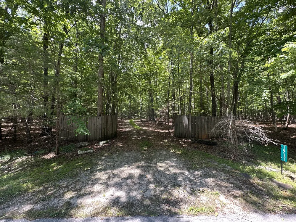1911 Hickory Pl Monteagle, TN 37356