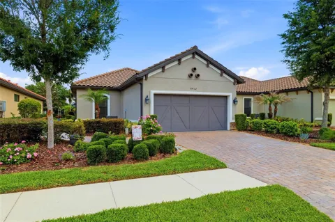 8412 ALBERATA VISTA DRIVE