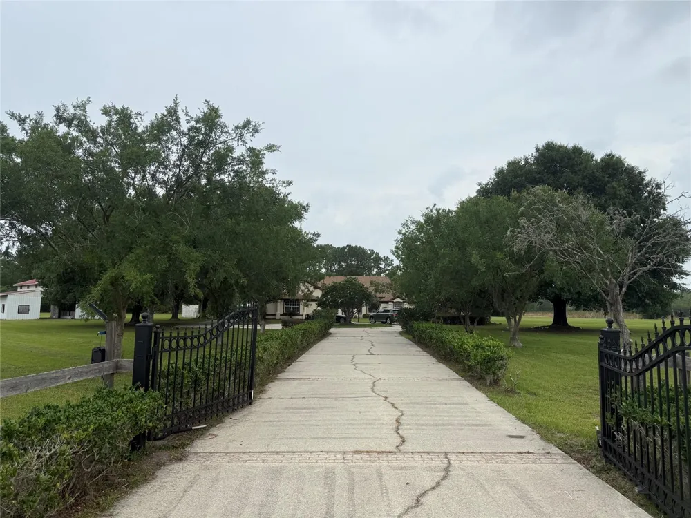 31405 BEAR POND DRIVE Sorrento, FL 32776