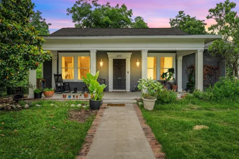 2717 Colcord Avenue