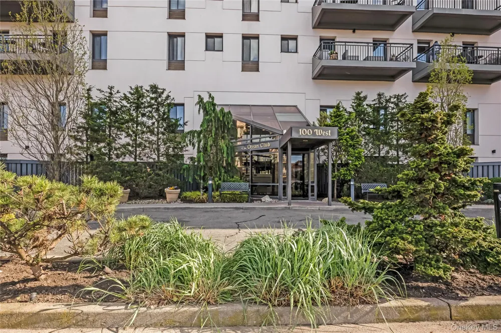 100 W Broadway #2DD Long Beach, NY 11561