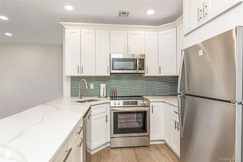 100 W Broadway #2DD Long Beach, NY 11561