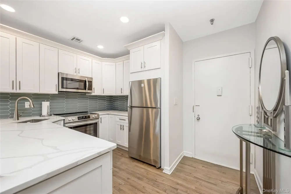 100 W Broadway #2DD Long Beach, NY 11561