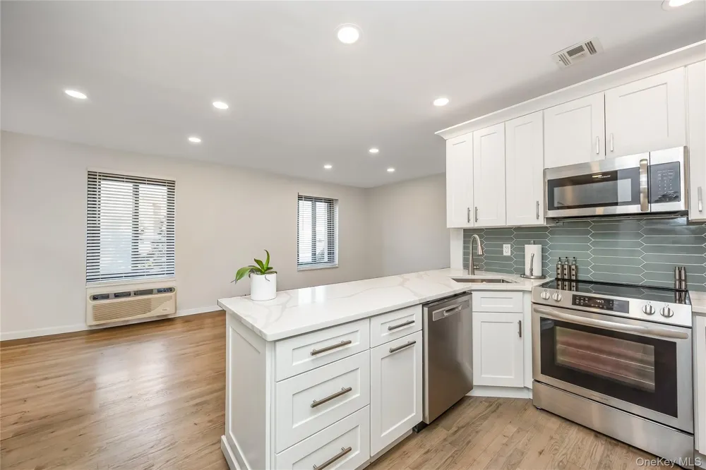 100 W Broadway #2DD Long Beach, NY 11561